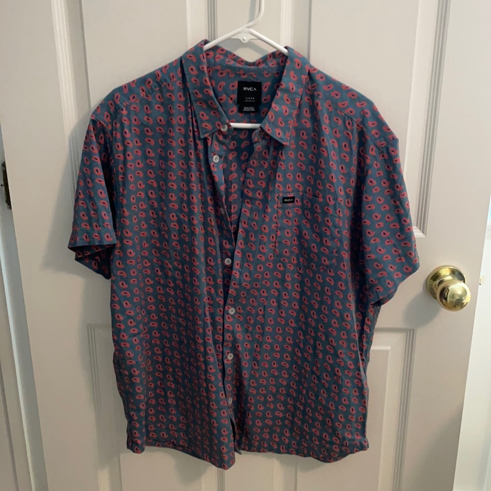 RVCA Men’s Paisley Short Sleeve Button Down Shirt L